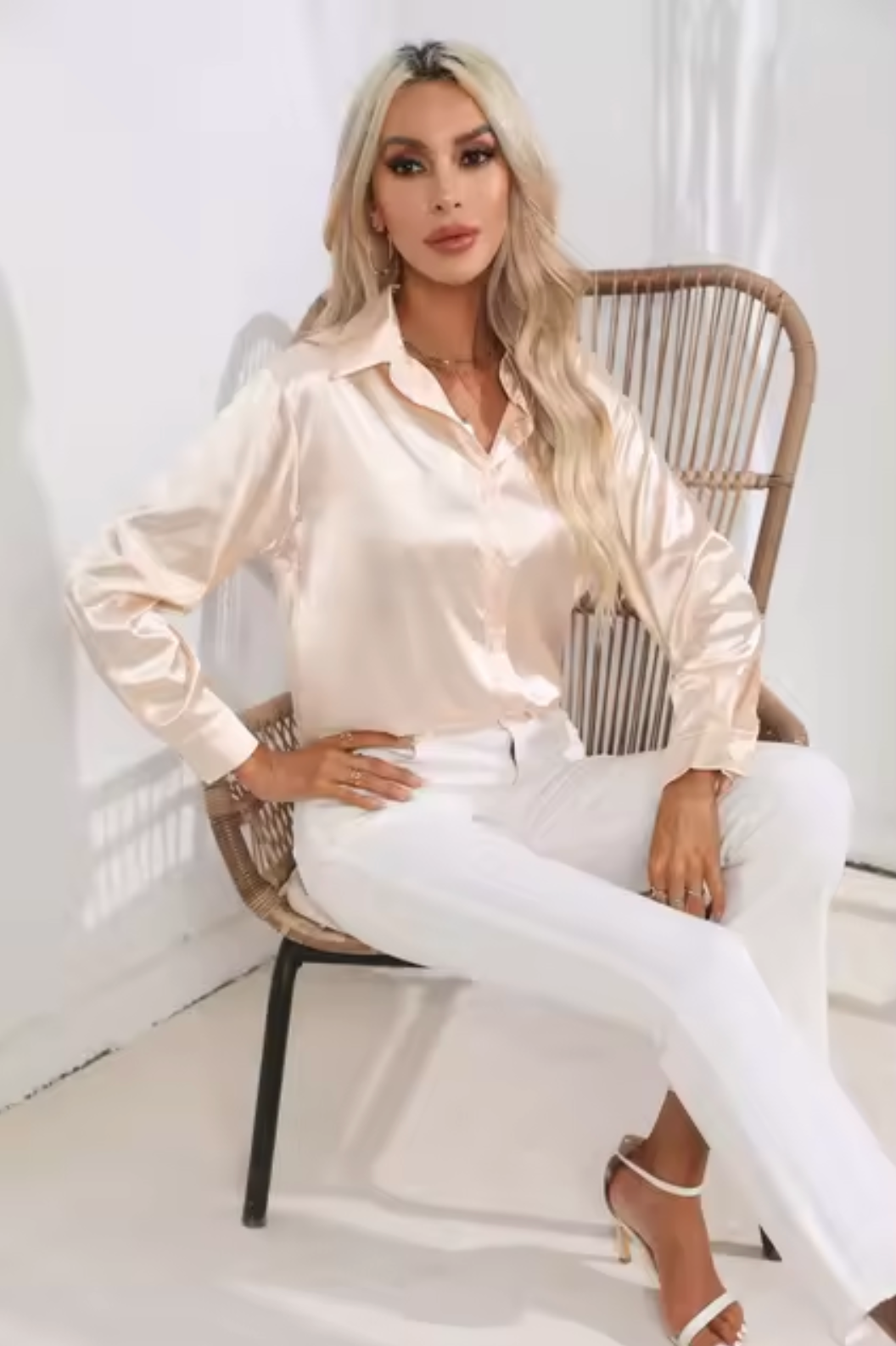Maeve - Satijnen blouse met lange mouwen