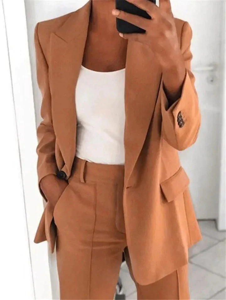 GlamorGlide - Power Suit voor vrouwen: Ontketen uw zelfvertrouwen
