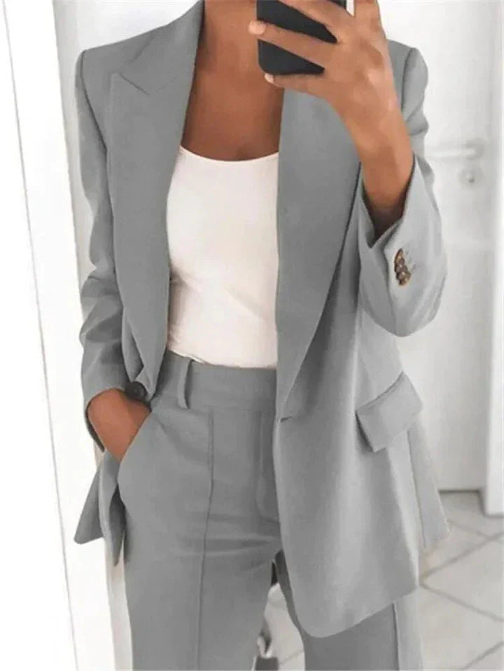 GlamorGlide - Power Suit voor vrouwen: Ontketen uw zelfvertrouwen
