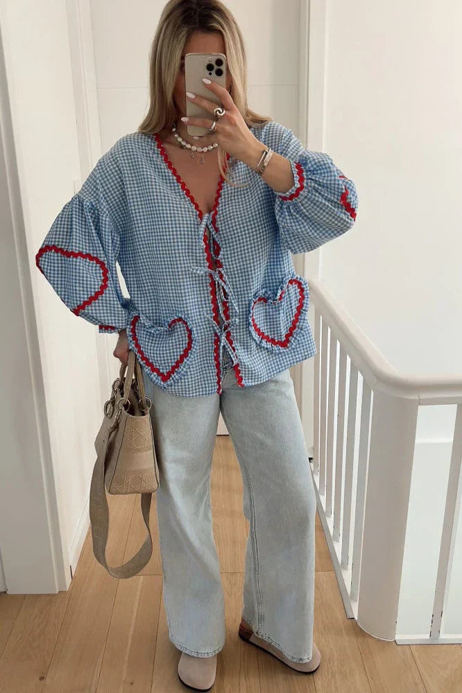Nanja - Geruite Blouse met Striksluiting en Hartdetails