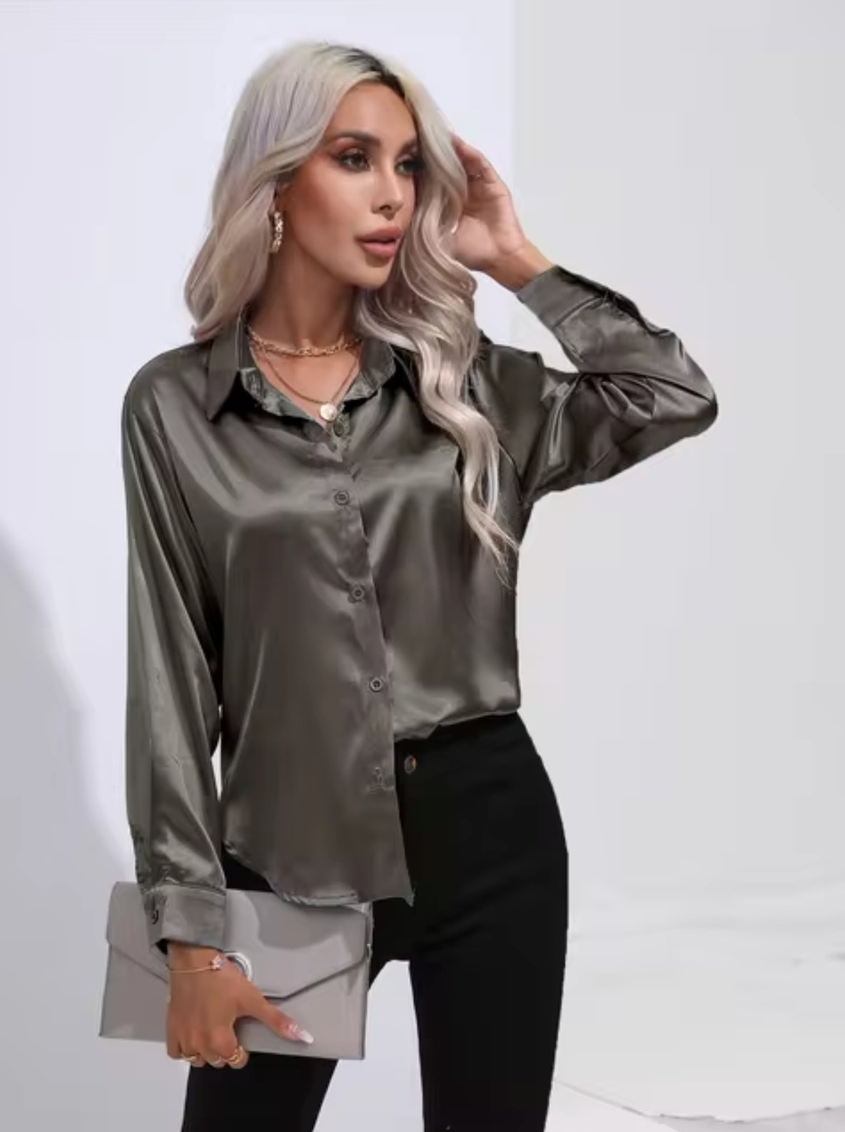 Maeve - Satijnen blouse met lange mouwen