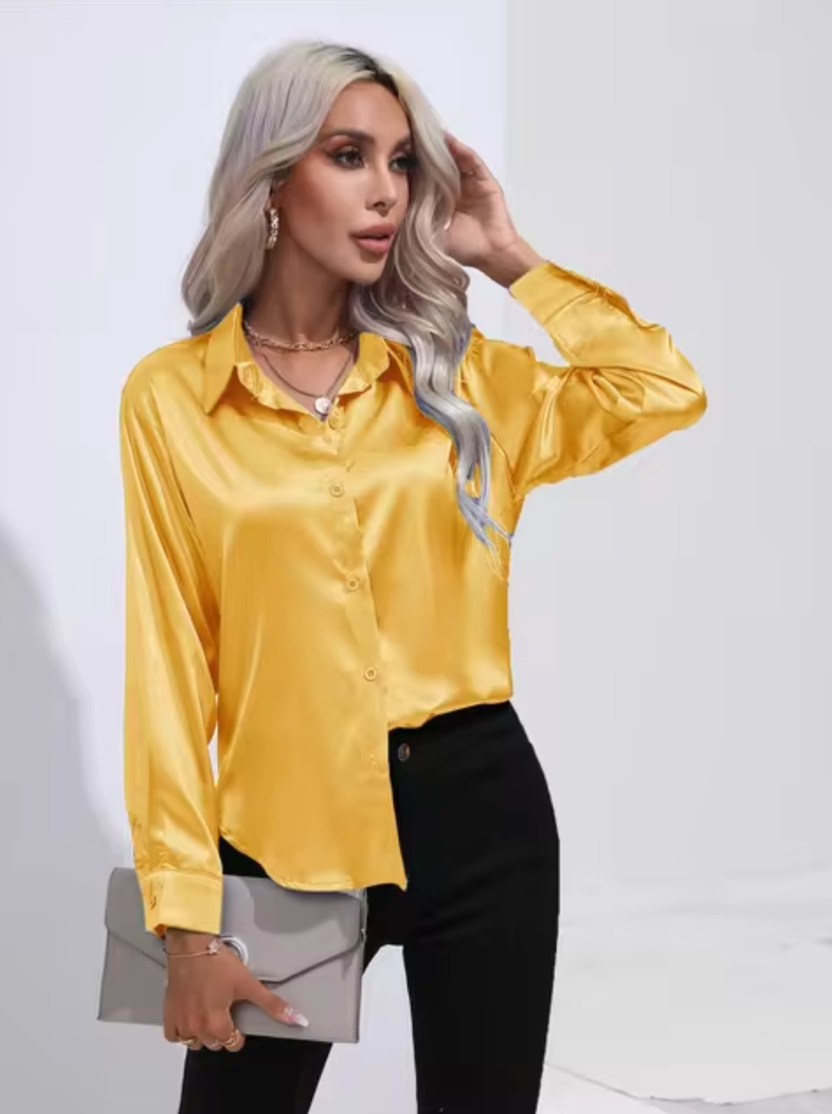 Maeve - Satijnen blouse met lange mouwen