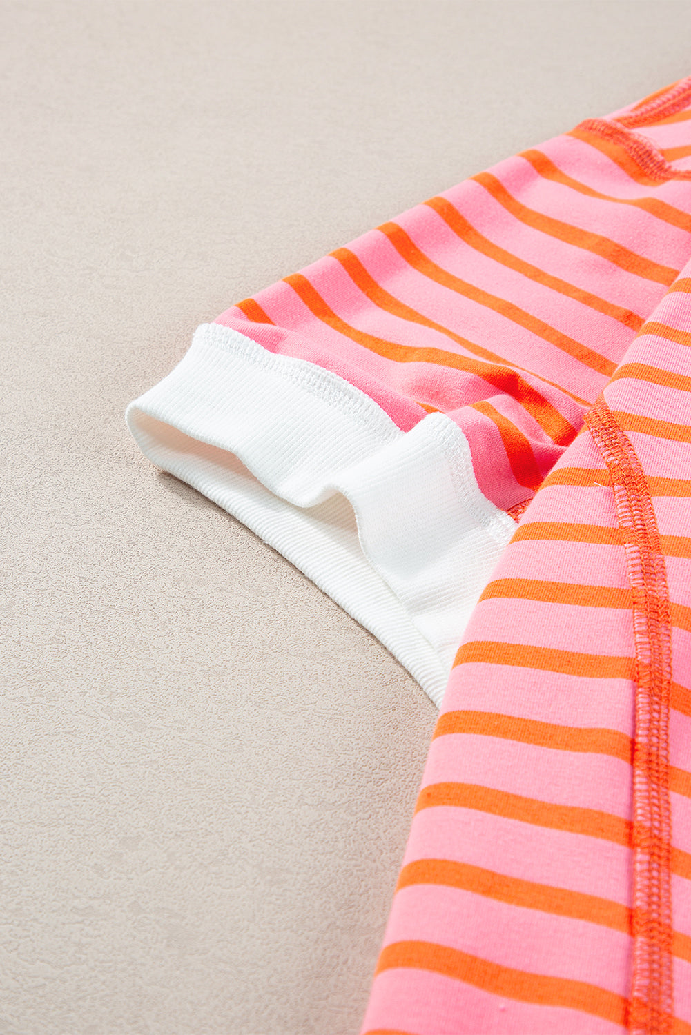 Anna - Horizontaal Gestreept Loose Fit T-shirt met Contrast Trim en Wijde Korte Mouwen