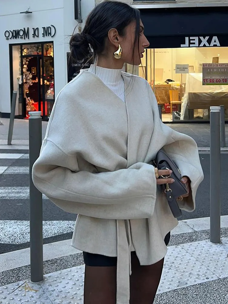 Iris - Wikkelvest voor Dames | Stijlvol Vest voor Vrouwen | Wrap Cardigan met Riem in Beige Lichtgrijs