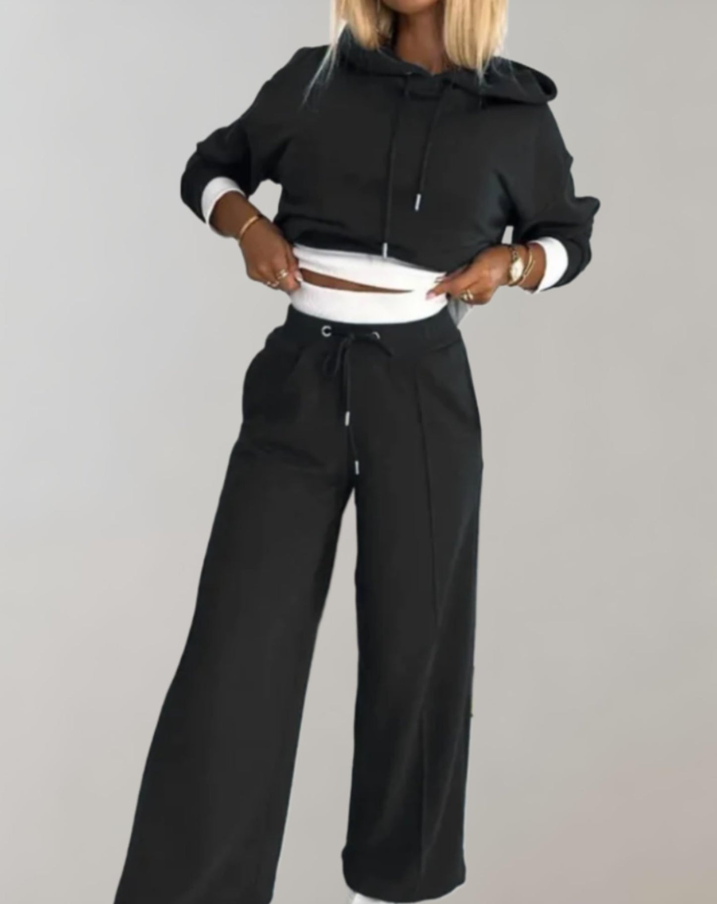 Selma - Tweedelig set met capuchon en wijde broek.