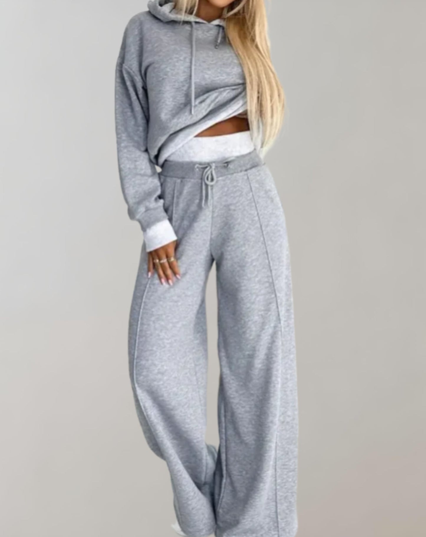 Selma - Tweedelig set met capuchon en wijde broek.