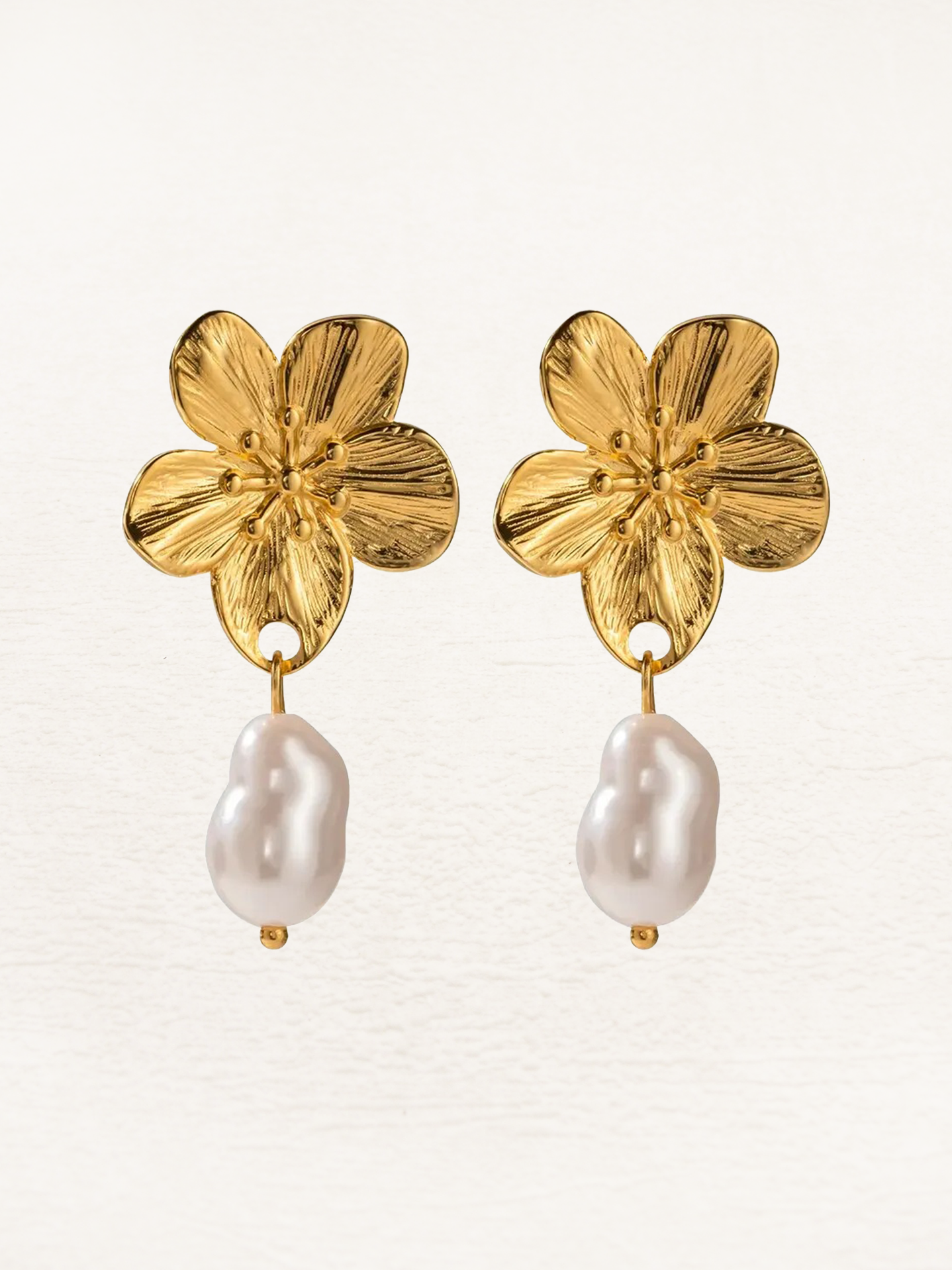 Soesja - Parel Blossom Bloem Oorbellen Goud