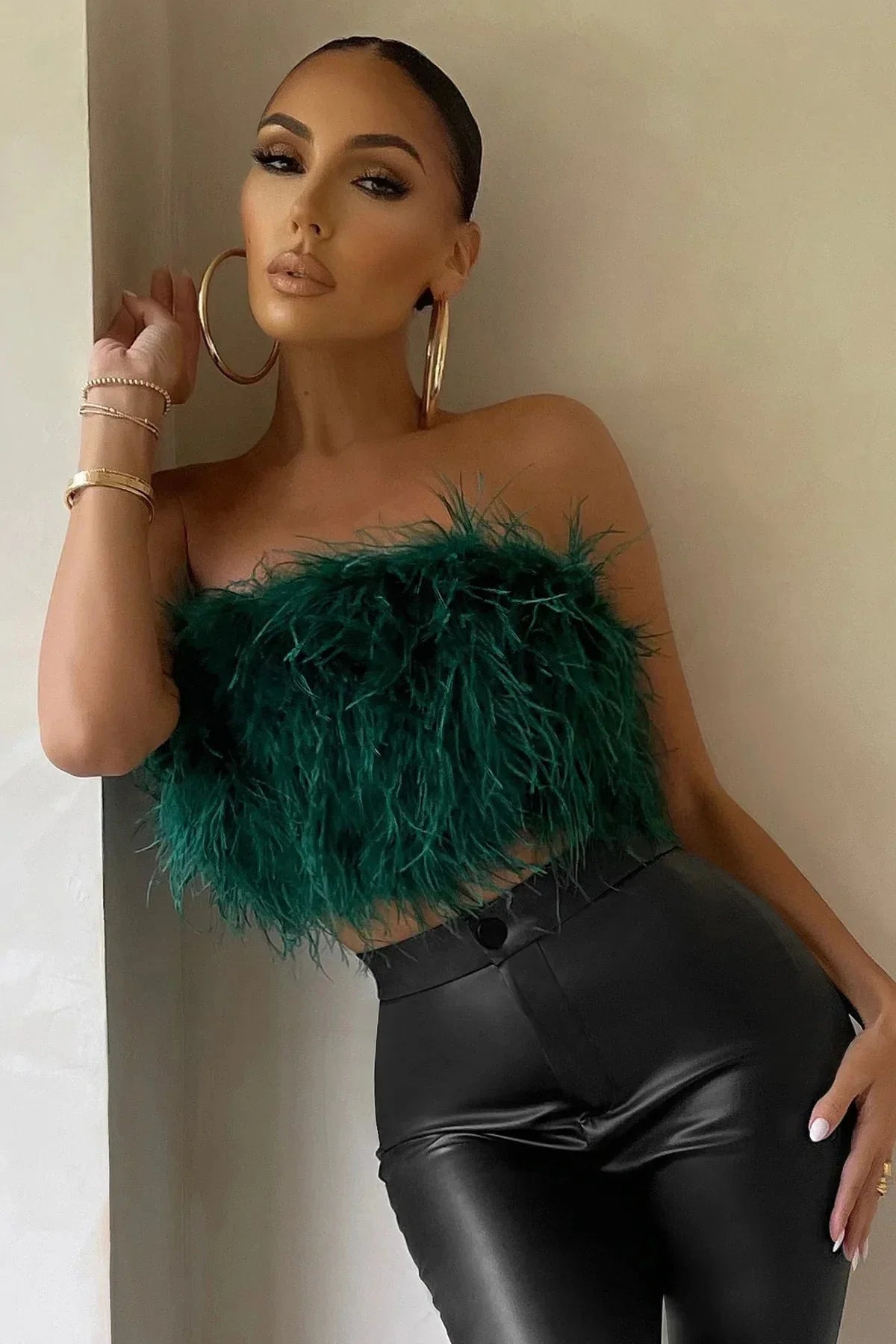 Noa Feather Top | Stijlvolle veren crop top is dé toptrend dit jaar