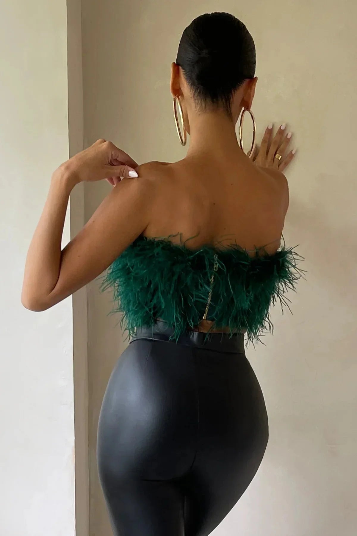 Noa Feather Top | Stijlvolle veren crop top is dé toptrend dit jaar