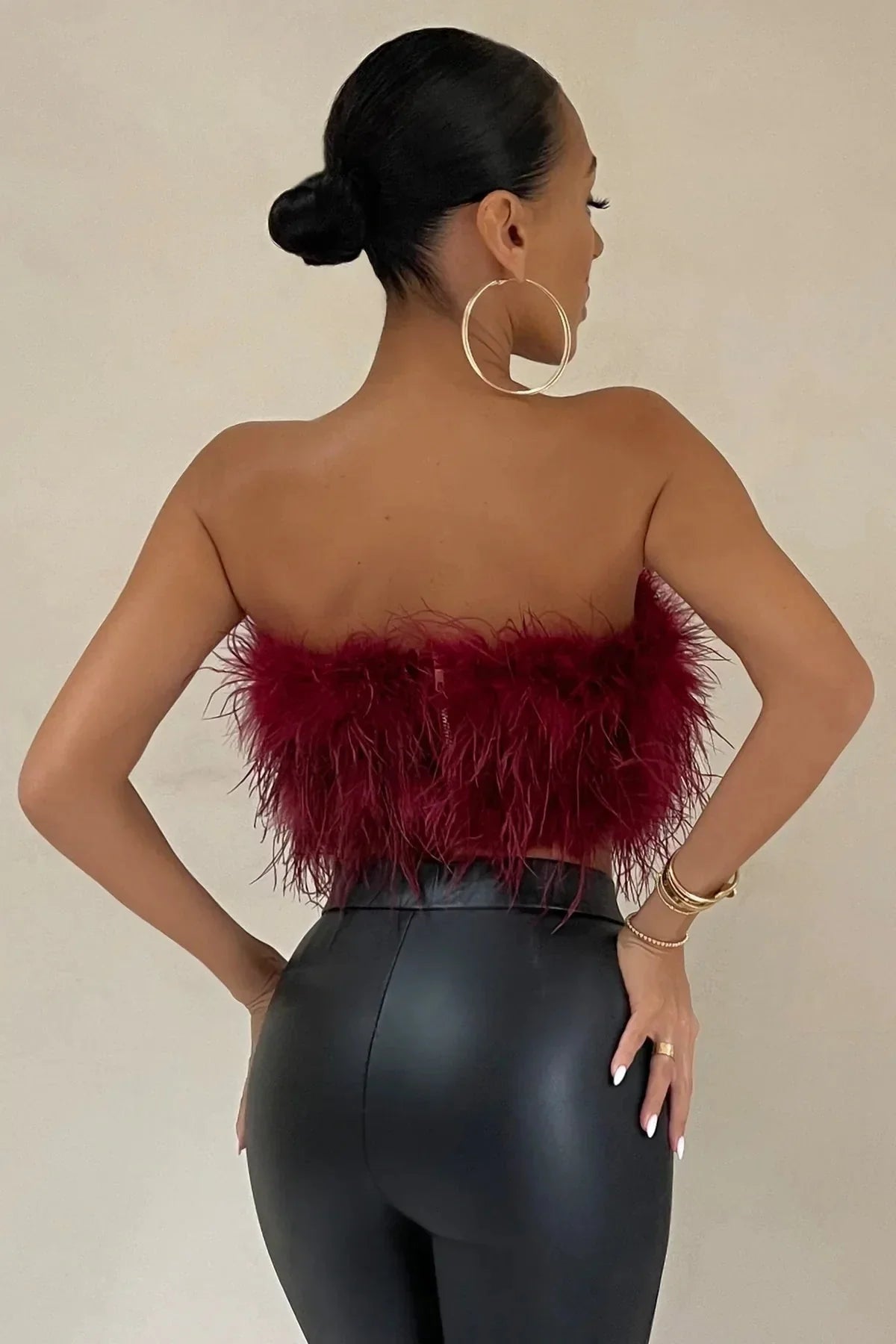 Noa Feather Top | Stijlvolle veren crop top is dé toptrend dit jaar