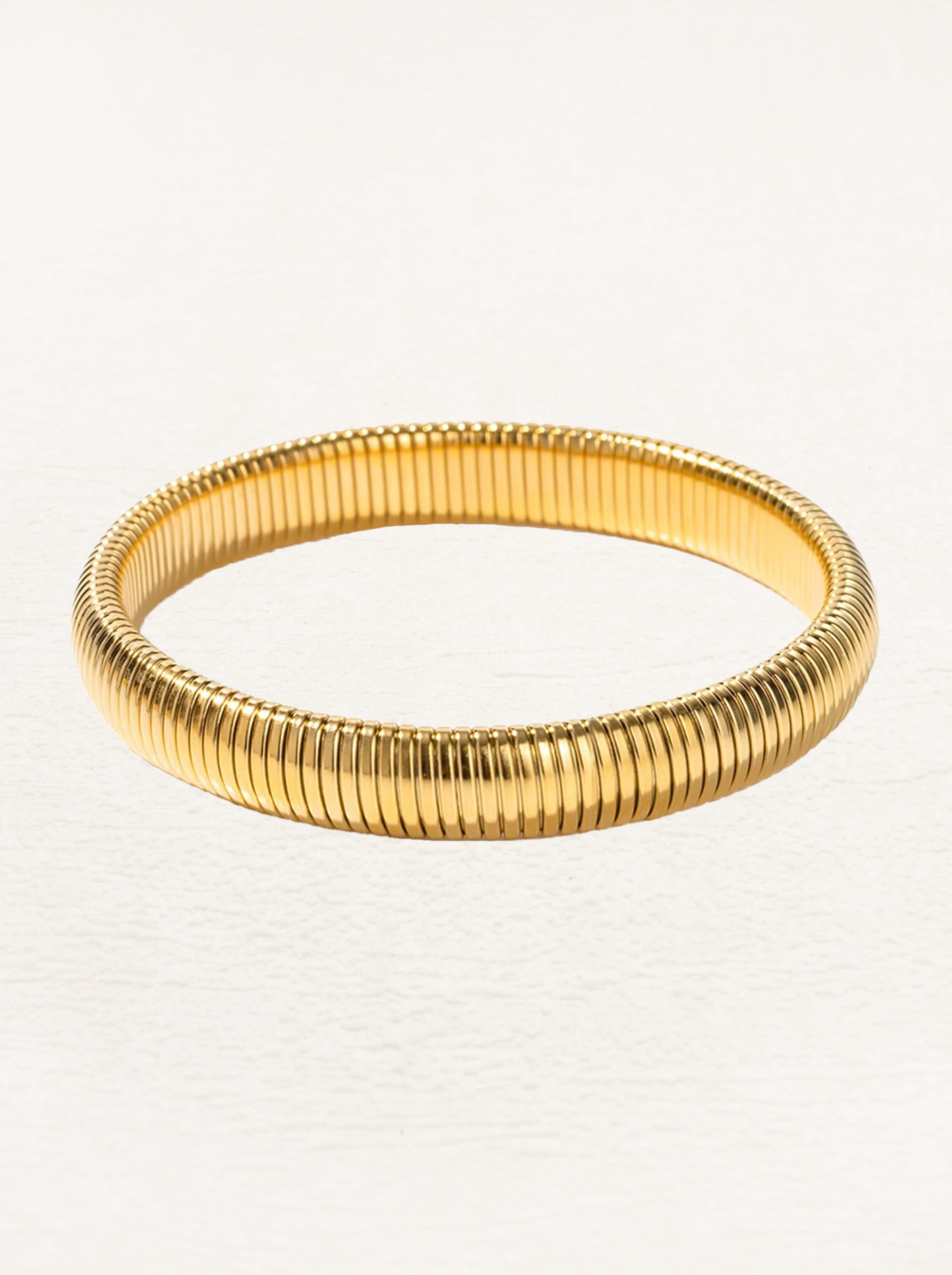 Isolda - Brede Snake Armband Stretch Goud
