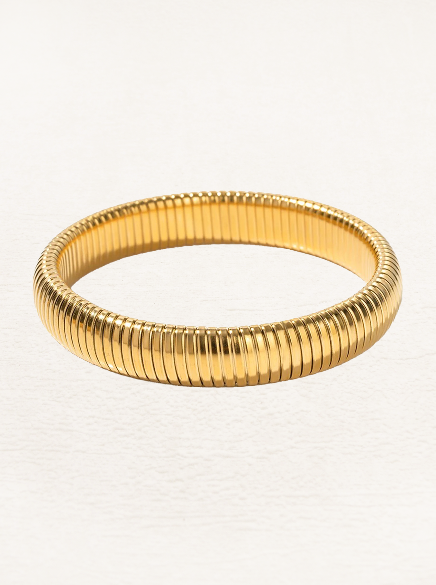 Isolda - Brede Snake Armband Stretch Goud