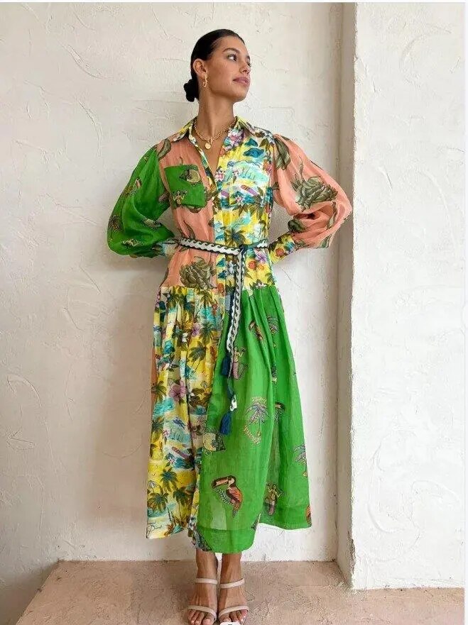 Nora - Lange Vintage Designer Jurk met Knoopjes en Kraag