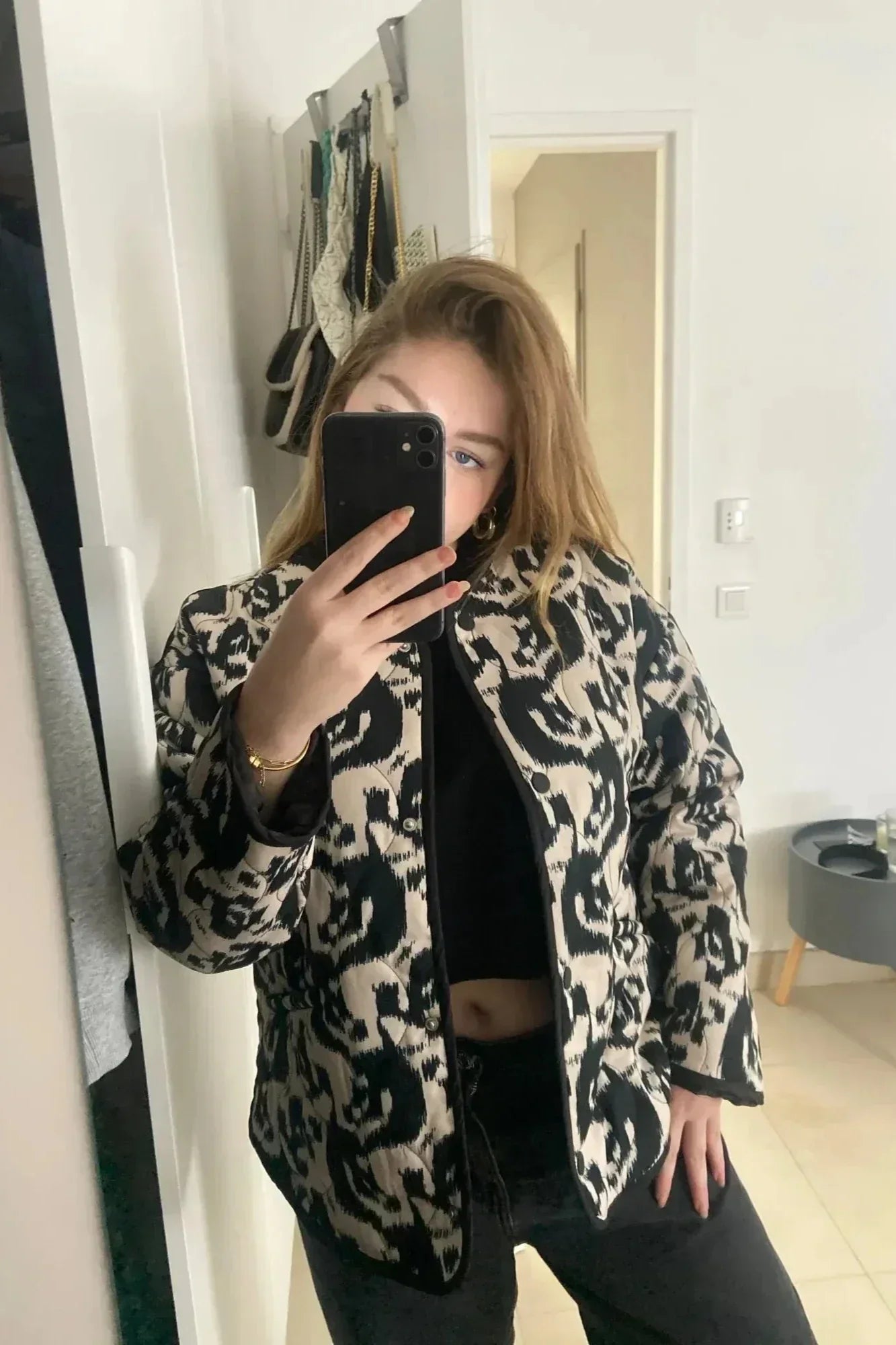 Beppie - Statement Print Bomberjack