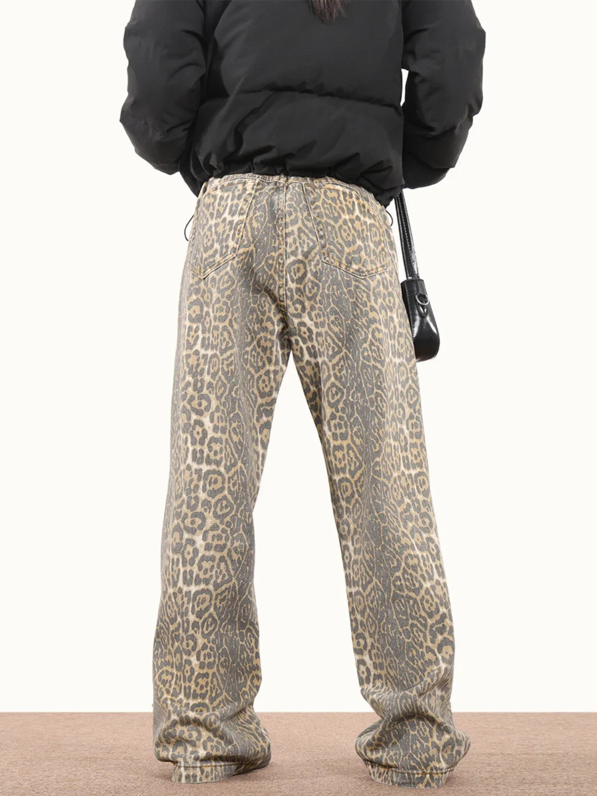 Mia – Leuke Leopard Print Wijd-Leg Broek