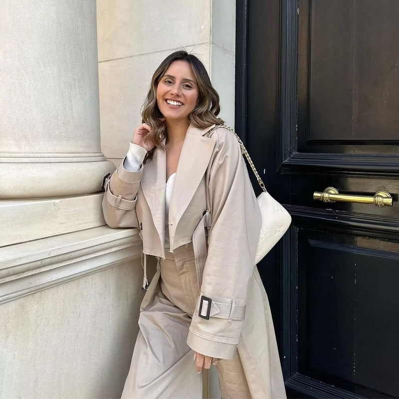 Hannah – Korte Trenchcoat met Riem