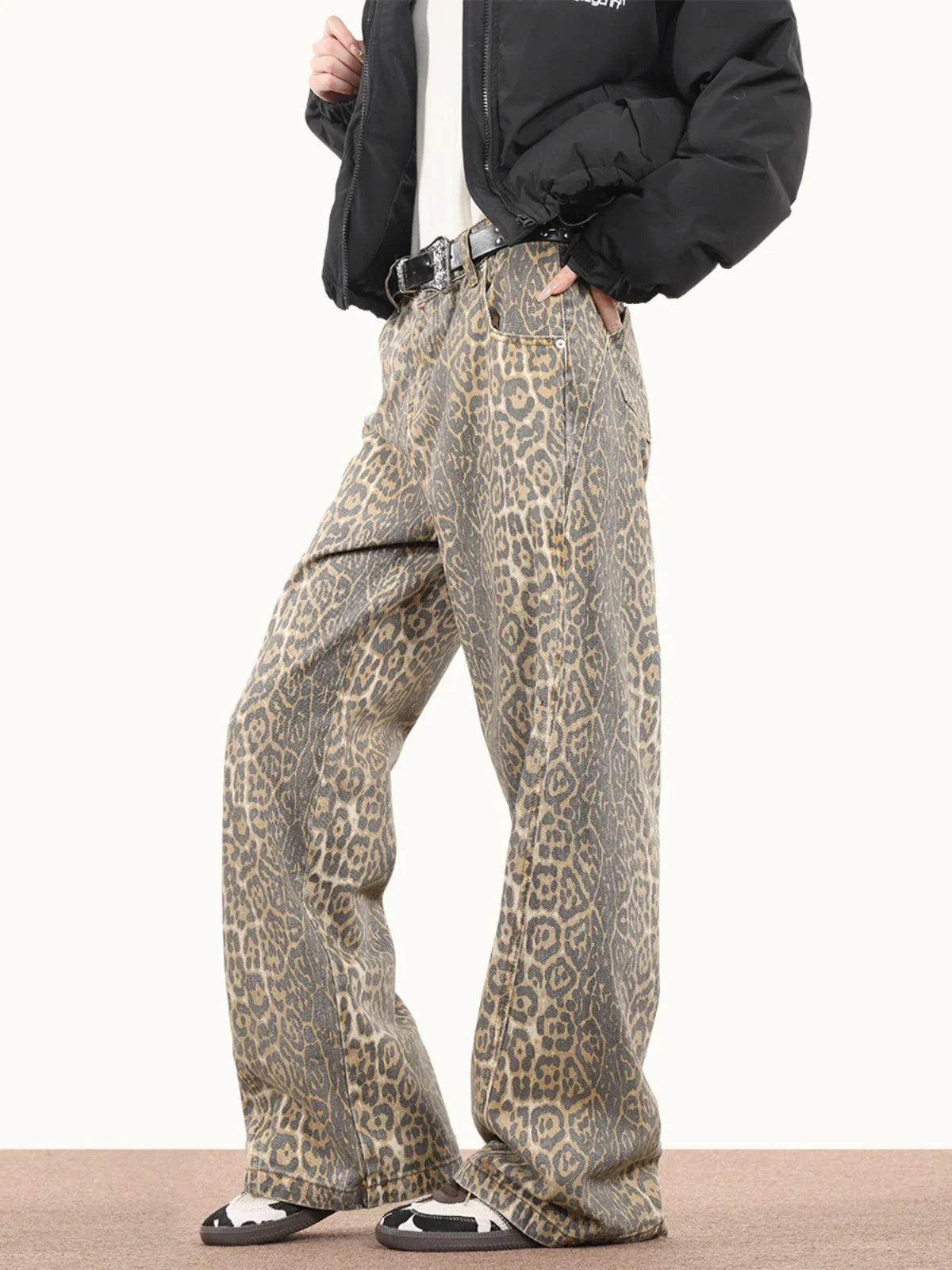 Mia – Leuke Leopard Print Wijd-Leg Broek