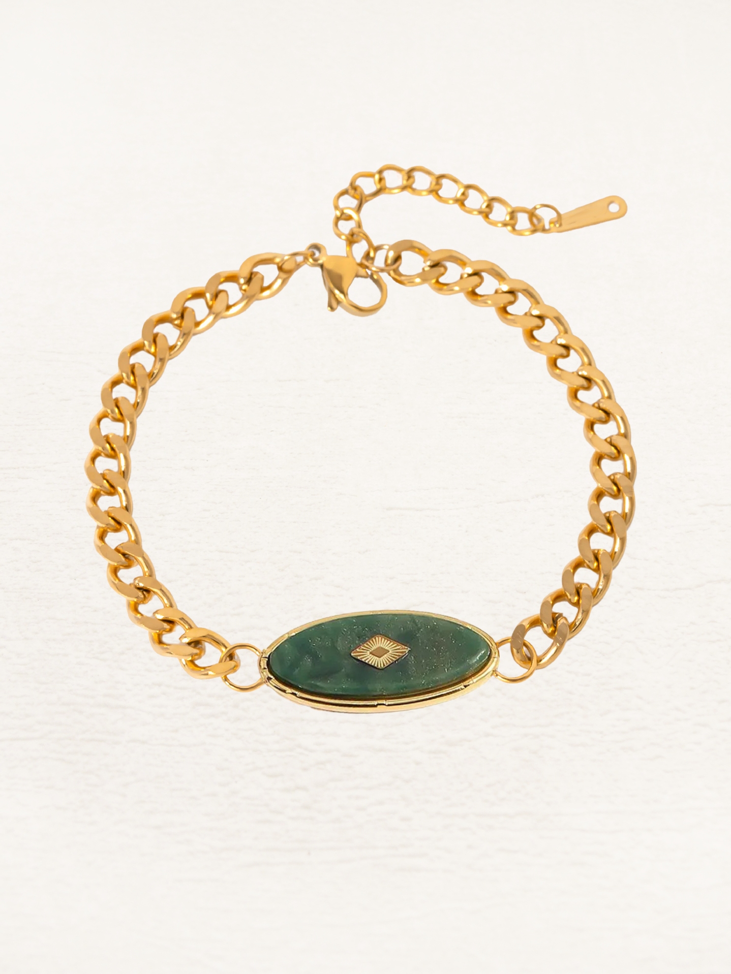 Geertje - Yvonne Groene Natuursteen Armband met Gouden Steen