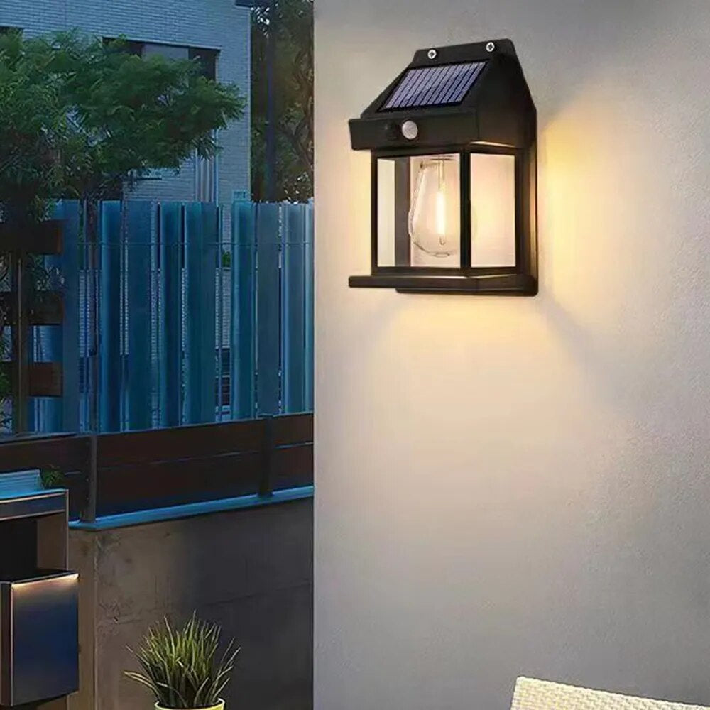 SolarLove Buiten Muur Lamp op Zonne-Energie en Slimme Motion Sensor voor in de Tuin of Balkon