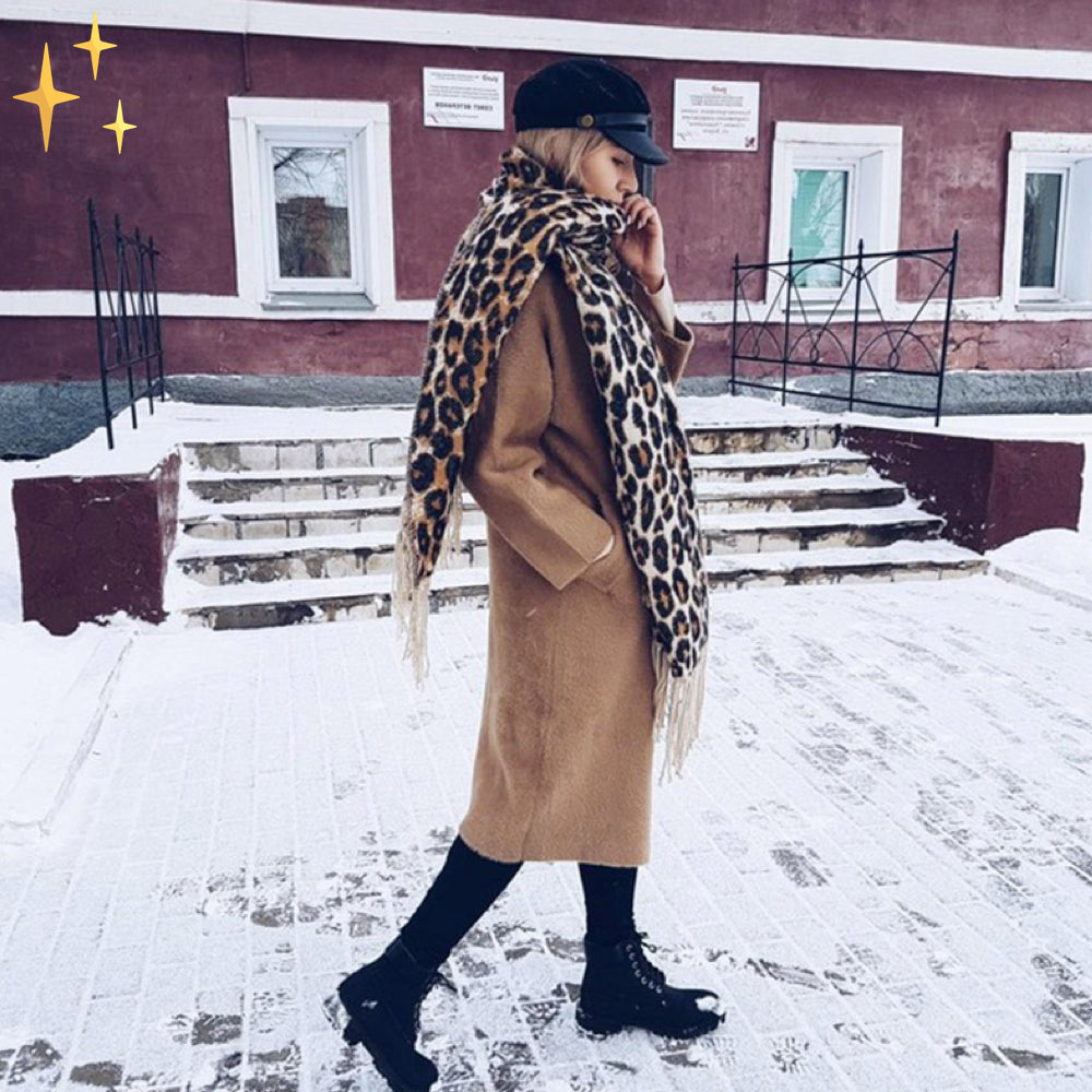 Christa - Luxe Gebreide Sjaal met Leopard Print