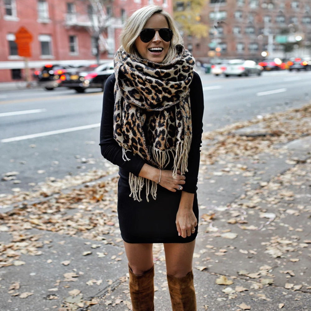Christa - Luxe Gebreide Sjaal met Leopard Print