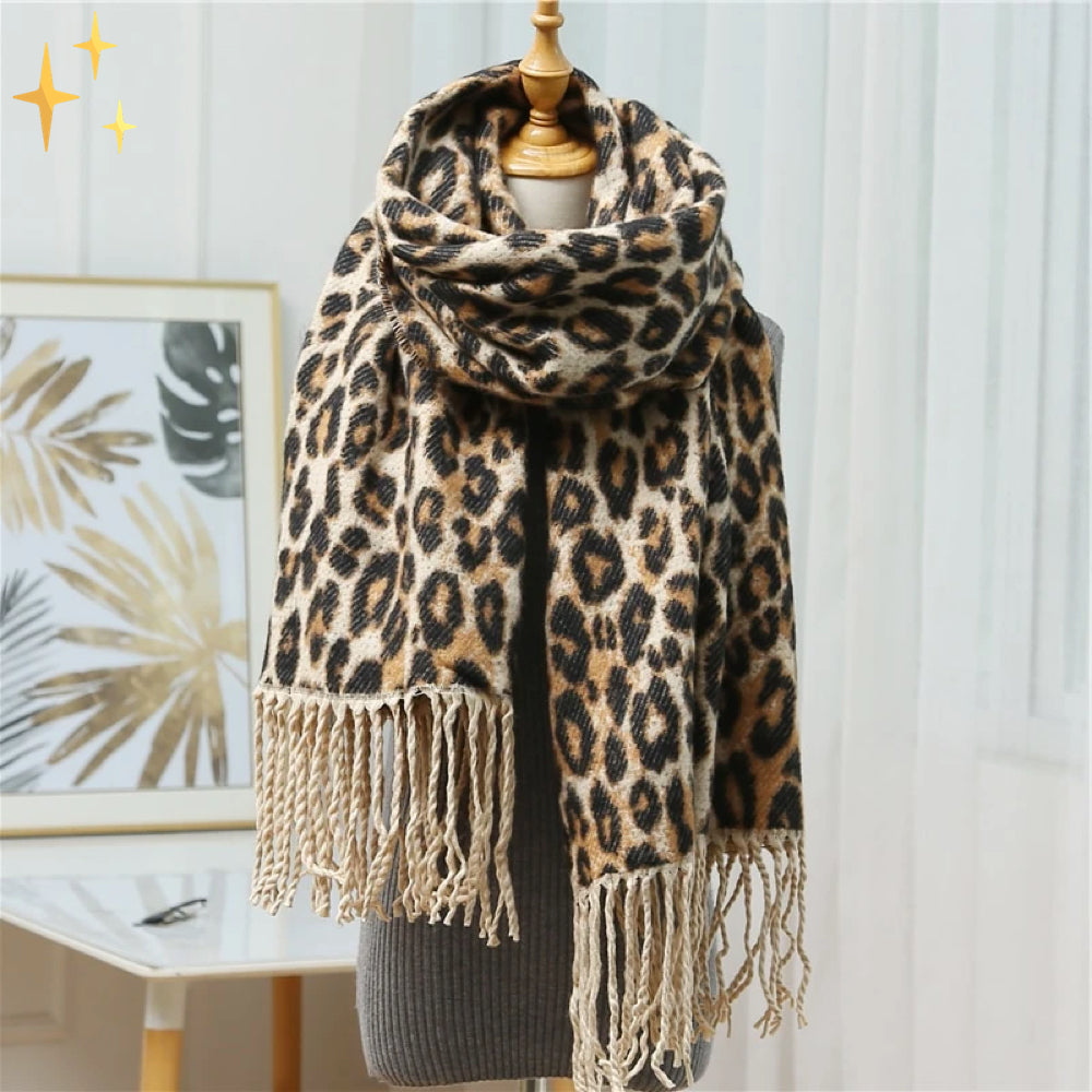Christa - Luxe Gebreide Sjaal met Leopard Print