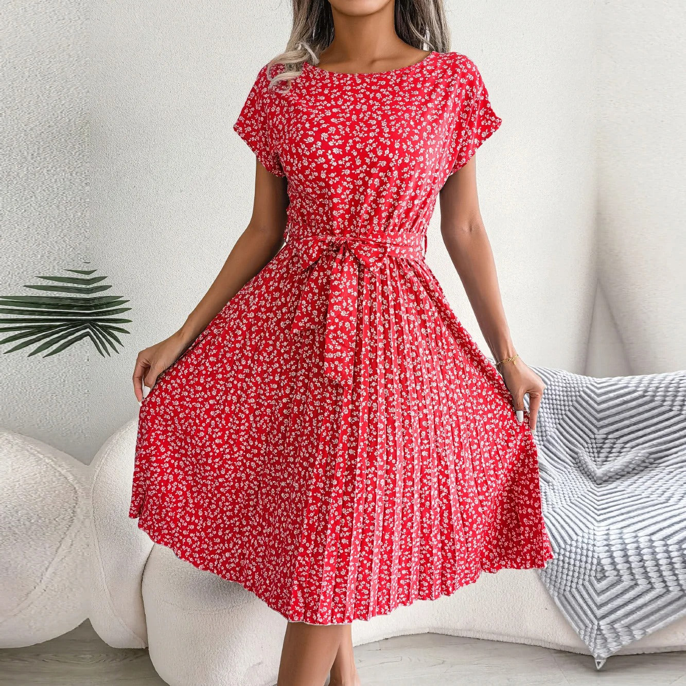Janne - Dames Bloemetjes Midi Jurk Met Korte Mouwen Tailleband en Plooien