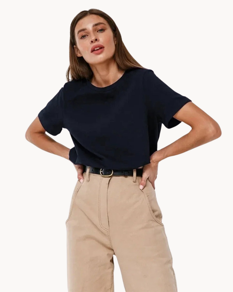 Sarah - Casual T-Shirt met Geknoopte Jeans