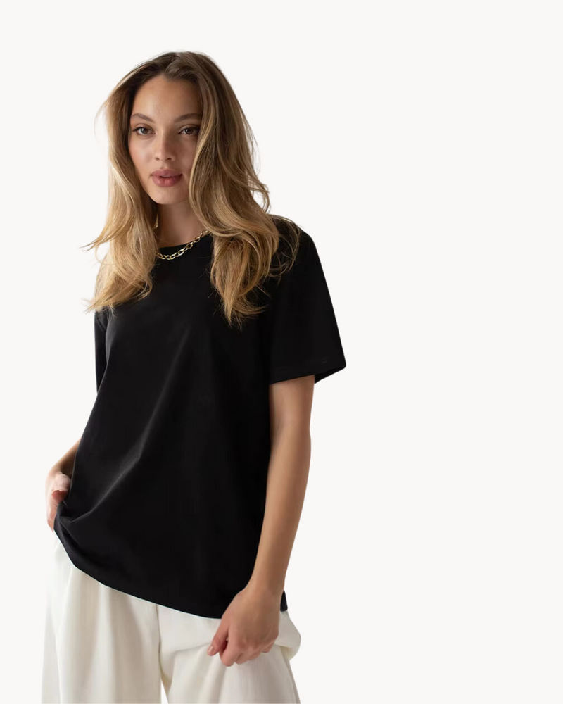 Sarah - Casual T-Shirt met Geknoopte Jeans