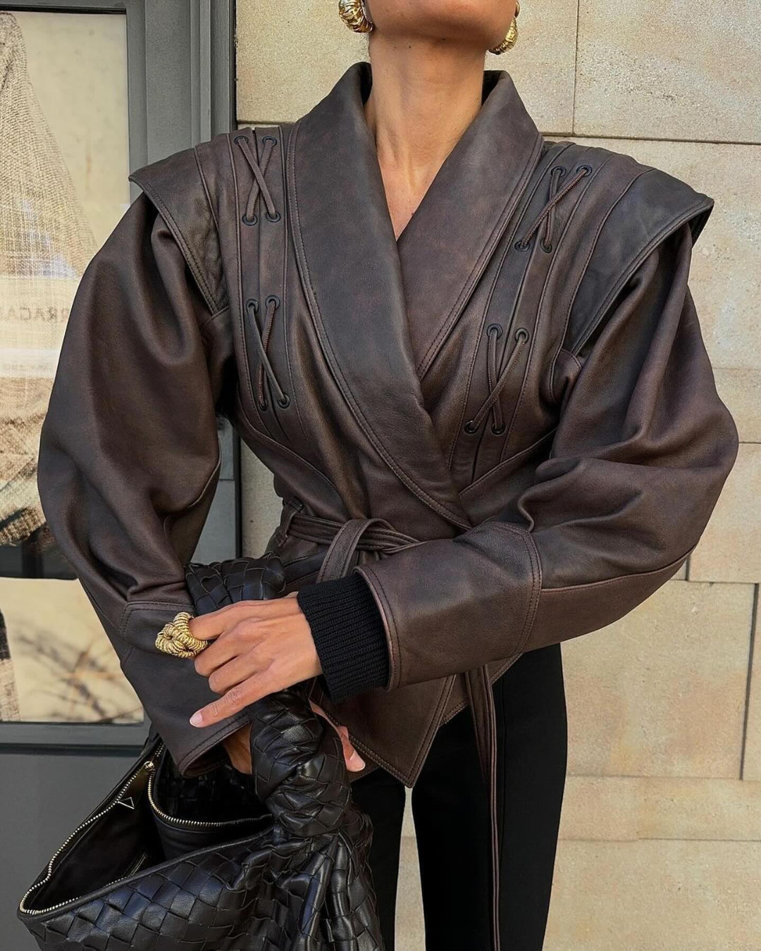 Isabelle – Bruine Leren Wikkel Blazer