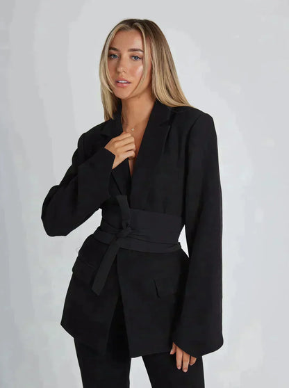 Leilani - Elegante Getailleerde Blazer met Tailleband voor een Verfijnde en Moderne Look