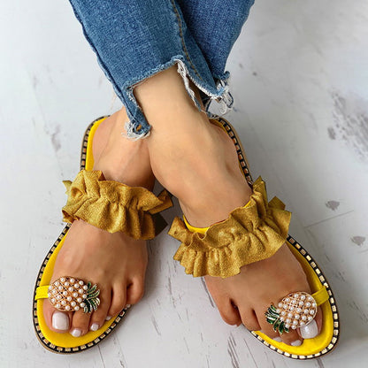 Helene - Tropische flair, Speelse sandalen versierd met ananas en details met ruches