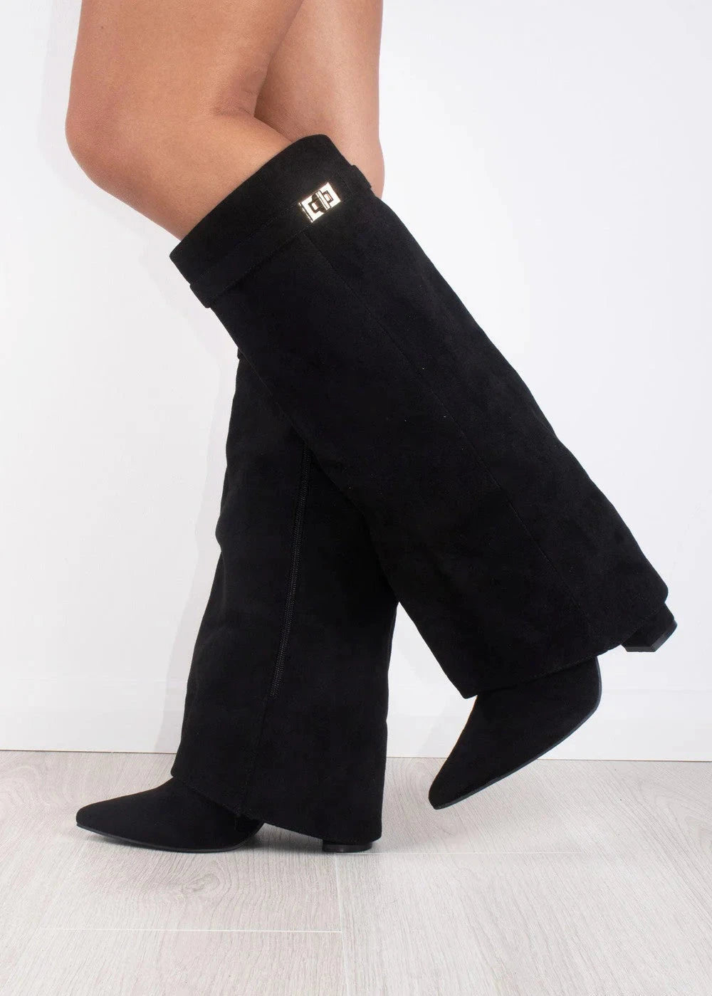 Sara -Zomer Overslag Hoge Suede Laarzen met Blokhak en Gouden Detail