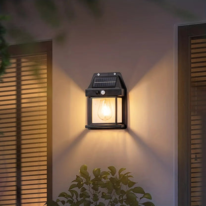 SolarLove Buiten Muur Lamp op Zonne-Energie en Slimme Motion Sensor voor in de Tuin of Balkon