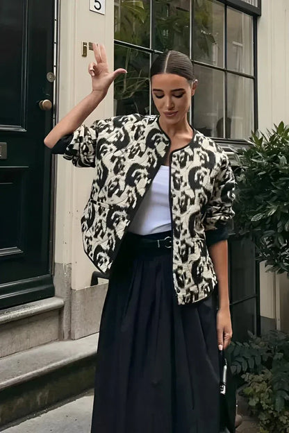 Beppie - Statement Print Bomberjack
