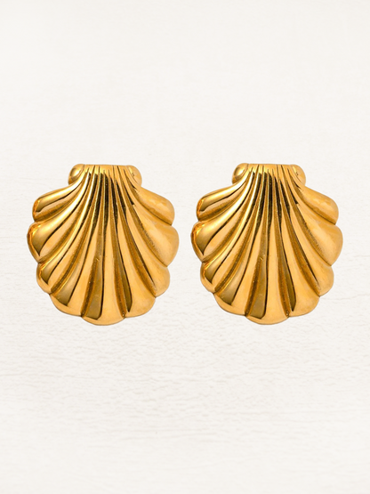 Ditte - Statement Schelp Oorbellen Goud