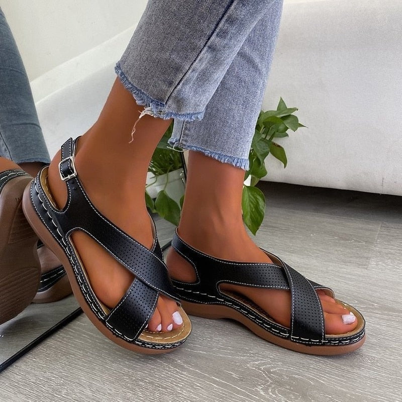 Bitsy - Moderne Zwart Leren Sandalen met Chique Stikseldetails