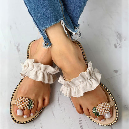 Helene - Tropische flair, Speelse sandalen versierd met ananas en details met ruches