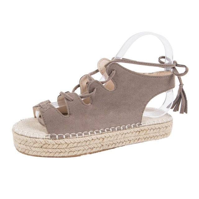 Jocelyn - Coastal Chic, Zachte, aqua suède espadrilles met lace-up ontwerp