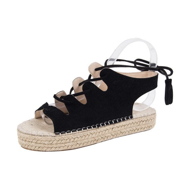 Jocelyn - Coastal Chic, Zachte, aqua suède espadrilles met lace-up ontwerp