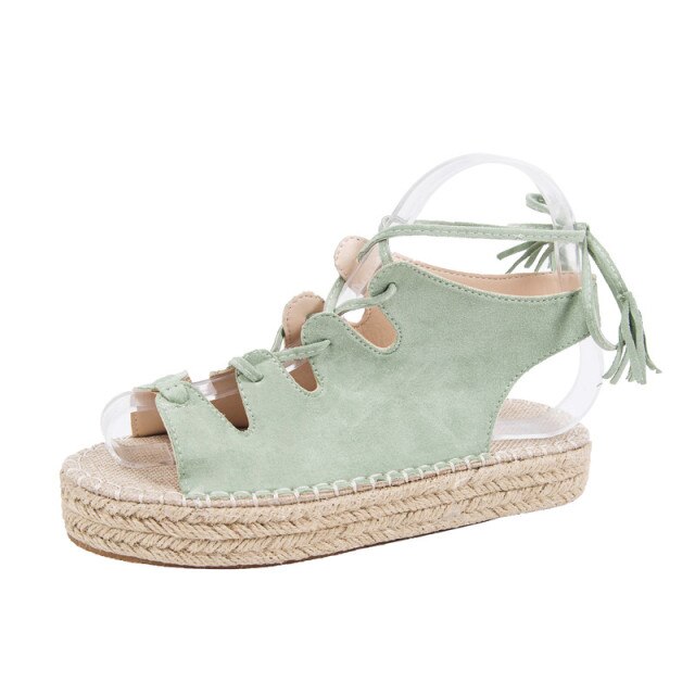 Jocelyn - Coastal Chic, Zachte, aqua suède espadrilles met lace-up ontwerp