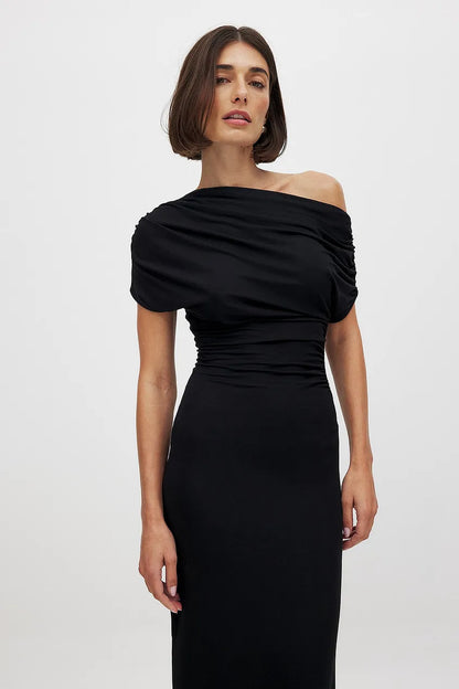 Alice - Chique One-Shoulder Jurk met Ruche Detail voor een Verfijnde en Glamoureuze Look