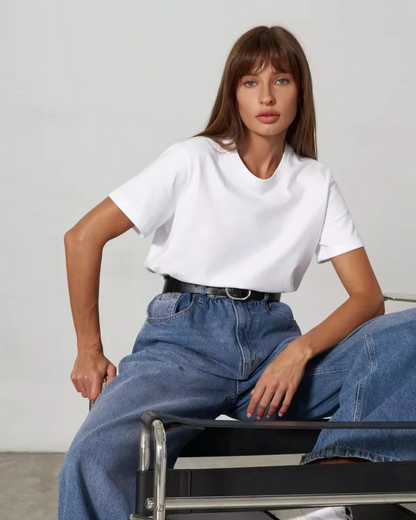 Sarah - Casual T-Shirt met Geknoopte Jeans